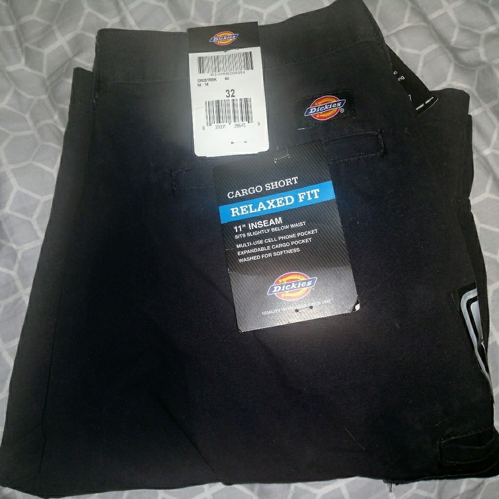 NWT Dickies Mens Shorts 32
